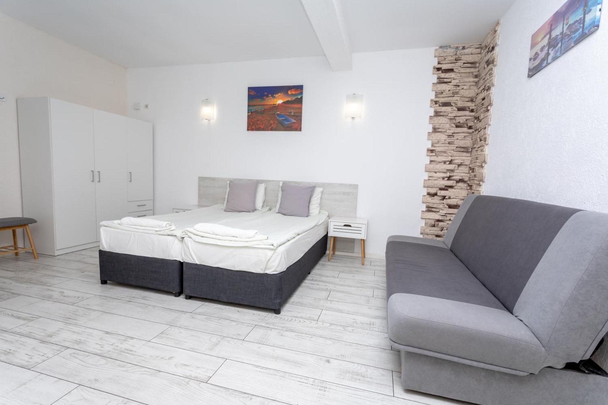 Guest House Desi Balchik Extérieur photo