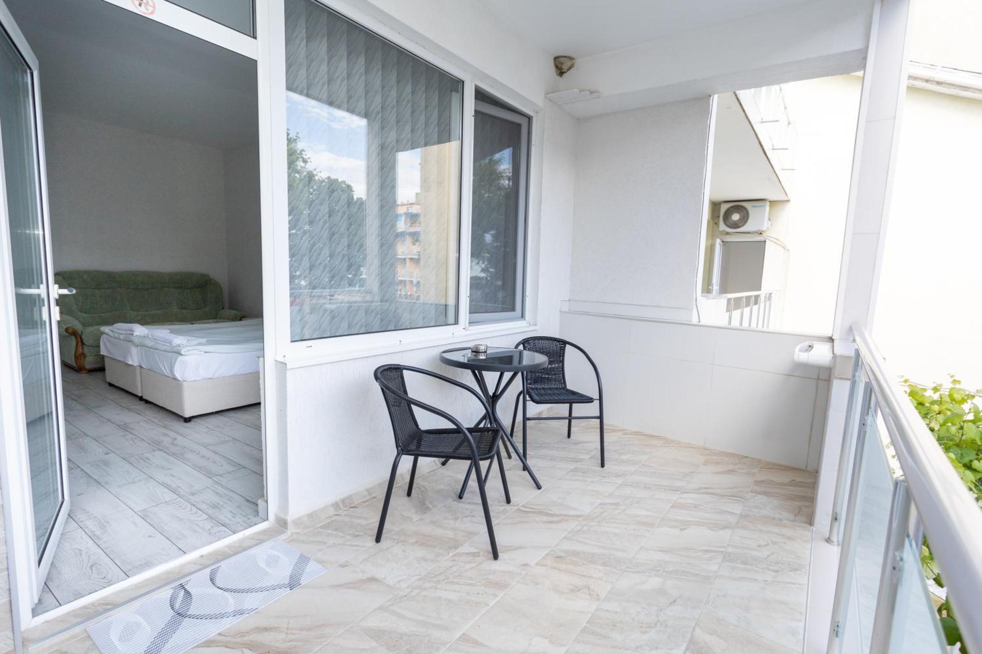 Guest House Desi Balchik Extérieur photo
